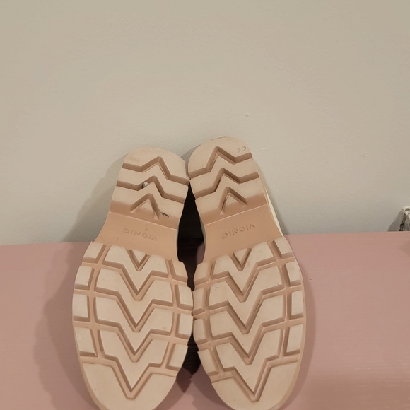 Vionic Kensley Slip On Loafers Womens Cream Patent Leather Chucky Sole Flat Shoe - Picture 7 of 12